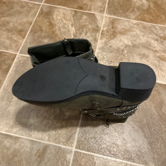 Womens size 9 Boots - Picture 6 of 7